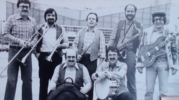 Dusty Lane Jazzband vor der Grugahalle in Essen